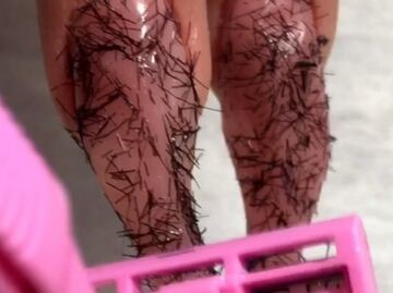 Uñas de piernas sin depilar: la horrorosa creación de Nail Sunny