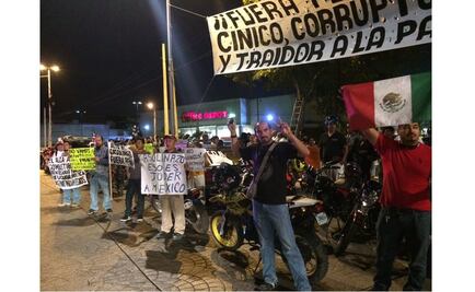 Protestan motociclistas en Cancún contra gasolinazo