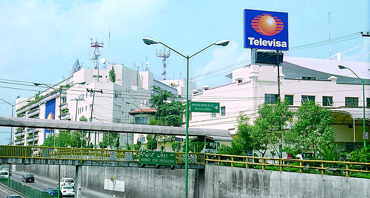 El IFT encontró que había tres consejeros que eran parte, tanto de Televisa como de Iusacell, durante el tiempo en que tuvo 50% de la firma de telefonía celular (ARCHIVO EL UNIVERSAL)