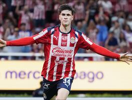 Chivas llega a cuatro victorias en fila al derrotar a Mazatlán FC y sueña con la Liguilla directa