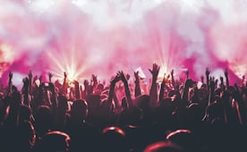 ¡Ir a conciertos mejora la salud! Esto le pasa a tu cerebro cuando escuchas música en vivo