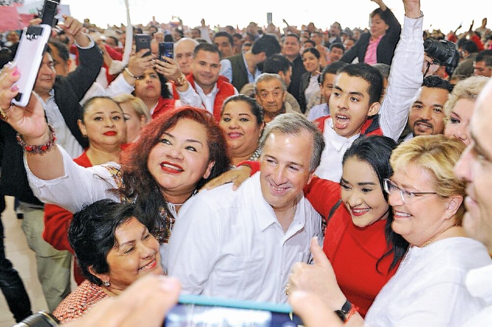 En el Parque Tomás Garrido Canabal, de Villahermosa, José Antonio Meade dijo que es tiempo de la conciliación y de la política que permita, en unidad, reinventarse para que se pueda transformar ese estado. (LUMA LÓPEZ. EL UNIVERSAL)
