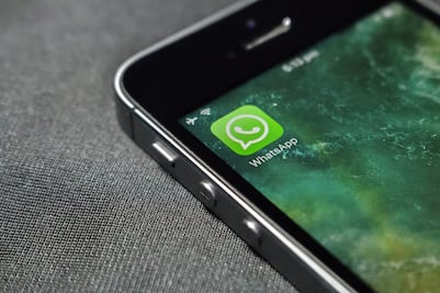 Las versiones pirata de WhatsApp