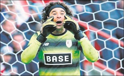 Guillermo Ochoa y el Standard sufren empate con gol olímpico