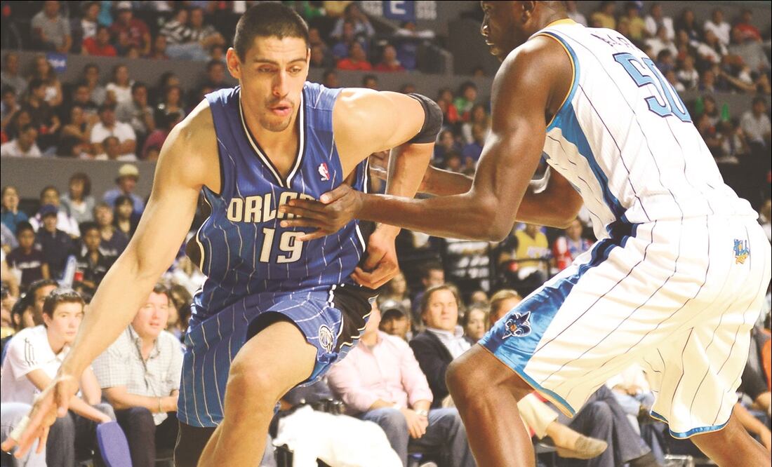 Gustavo Ayón en su etapa como jugador de la NBA / Foto: AFP