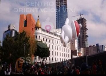 Desfile Navideño recorre Paseo de la Reforma