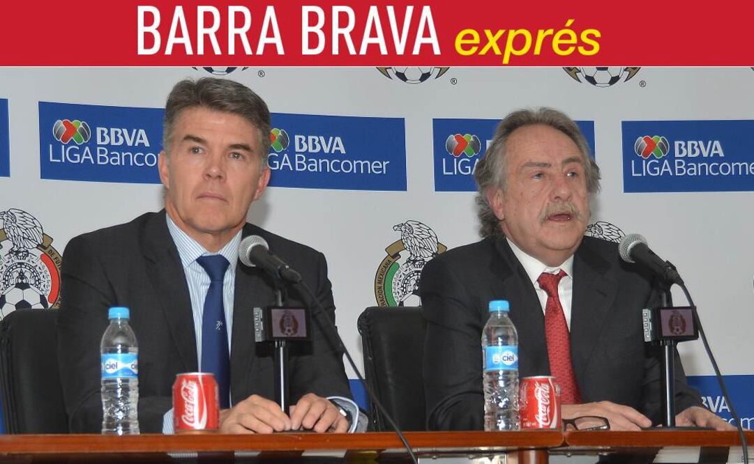 Decio de María y González Iñárritu en conferencia. Archivo