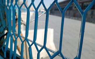 Marcha 25N: Refuerzan vallas de Palacio Nacional con bloques de cemento