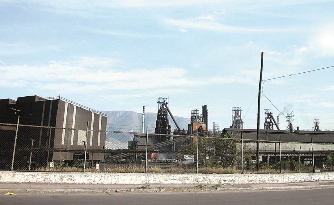 La empresa Altos Hornos de México aseguró que estos ajustes en su plan de inversión no impactarán en el suministro a sus clientes