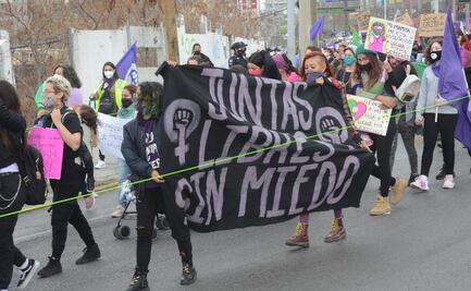 Marchan en Monterrey contra violencia hacia las mujeres y exclusión social