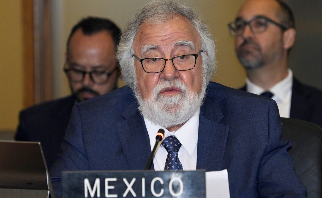 El embajador de México ante la OEA, Alejandro Encinas, durante una sesión extraordinaria del Consejo Permanente este martes 6 de enero de 2026, en Washington, Estados Unidos. Foto: EFE
