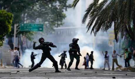 Sube a 6 la cifra de muertos en protestas contra reelección de Maduro, reportan ONGs