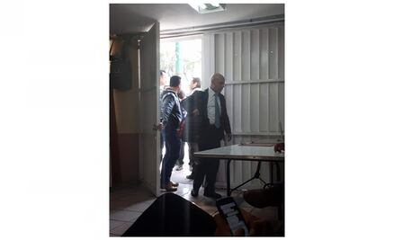 Capitán retirado de la Marina competirá contra AMLO por candidatura de Morena