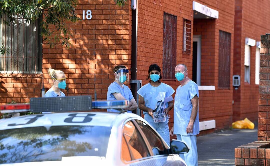 La primera ministra anunció un prudente plan para levantar la cuarentena en Auckland pese a un brote aún activo. Foto: EFE