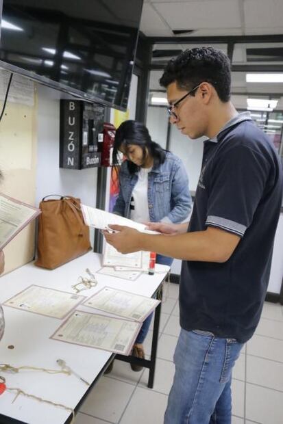 Expide IPN certificados y cartas de pasantes digitales