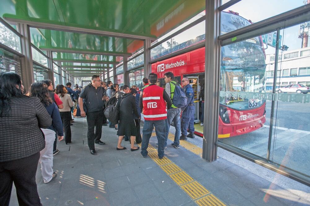 La L7 del Metrobús comenzó operaciones en marzo pasado. (ARCHIVO EL UNIVERSAL)