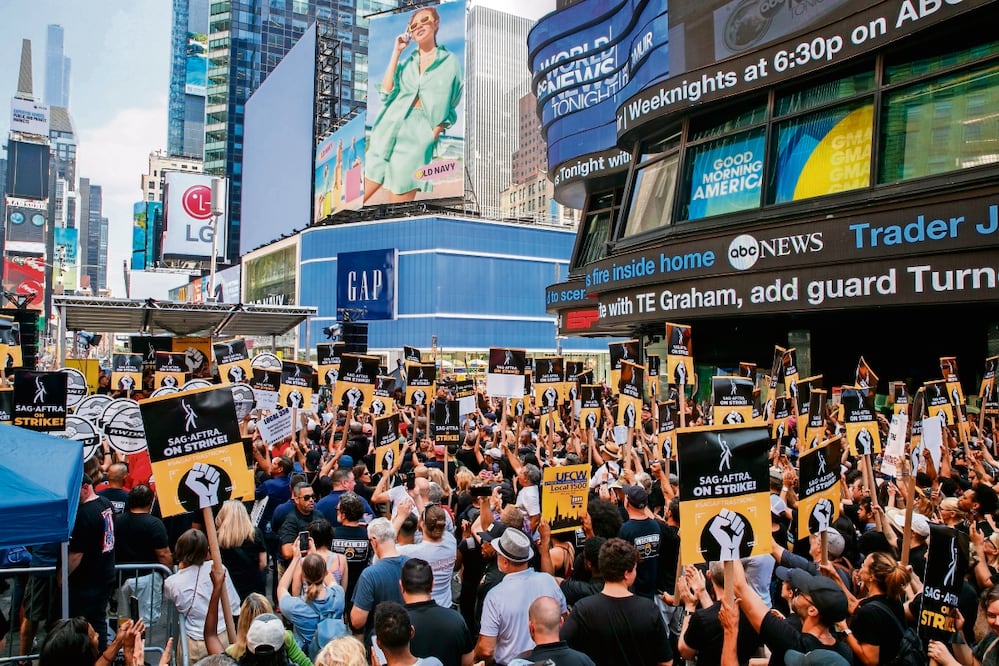 La huelga de actores inició el 13 de julio, acompañada de protestas. Foto: EFE
