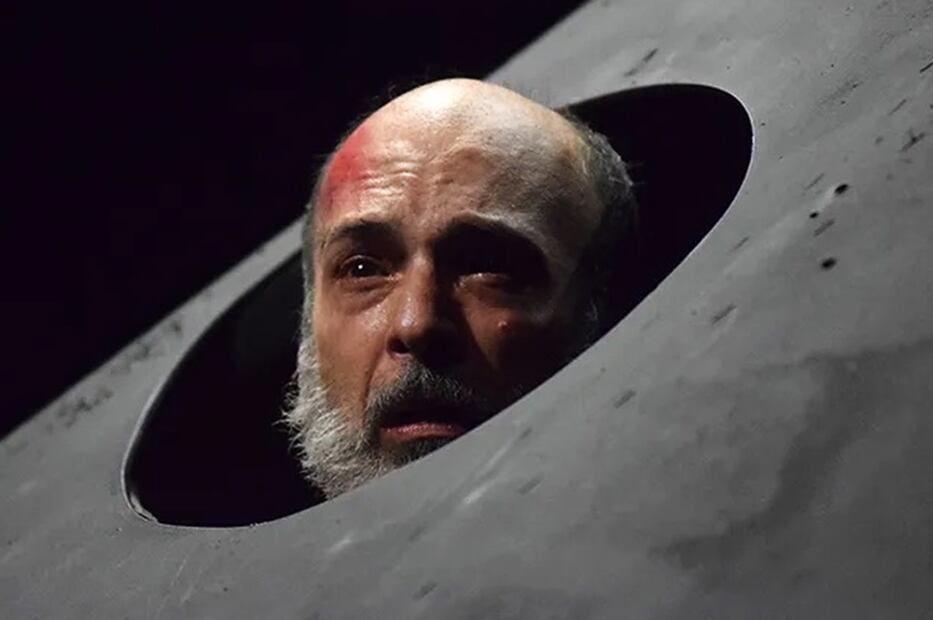 "Días felices" de Samuel Beckett es representada por el dramaturgo Arturo Ríos.
Foto: Arturo Ríos, cortesía