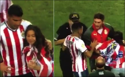 Video. Jugadores de Chivas defienden de la policía a aficionada en EU