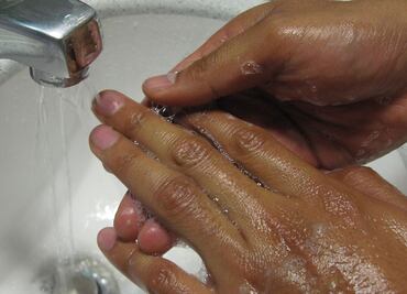 Evita infecciones mortales con el correcto lavado de manos