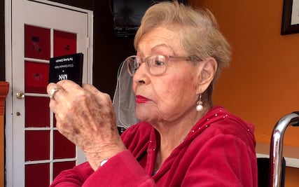 Ayuda a tus abuelos a usar el celular