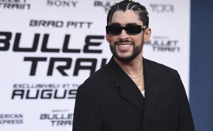 Bad Bunny voló sobre el público, en una palmera, en su concierto en Florida 