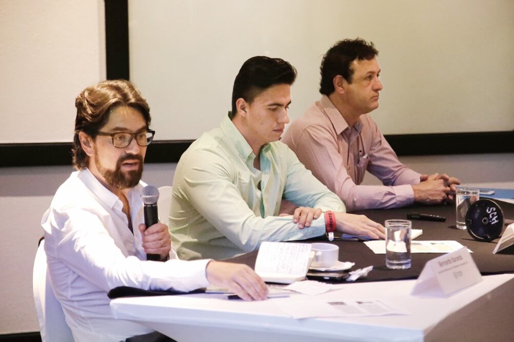 Durante el foro ZMVM Contingencia Ambiental-Movilidad y Colapso Vial los especialistas vertieron propuestas para combatir la contaminación (ALEJANDRA LEYVA. EL UNIVERSAL)