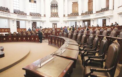 Acusan a PRD de frenar sesión en ALDF