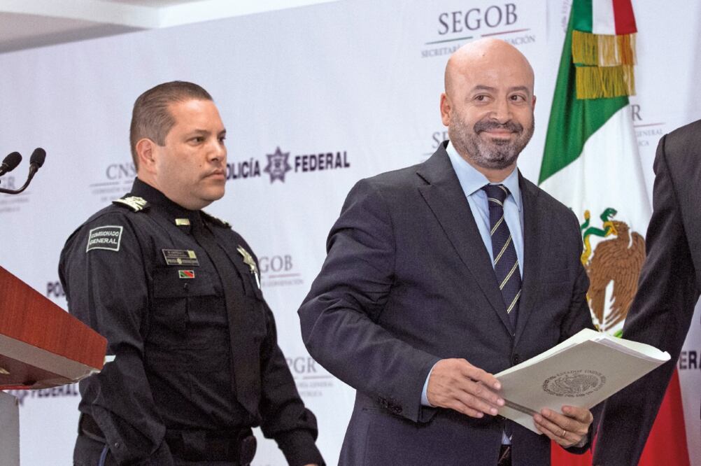 Renato Sales, comisionado Nacional de Seguridad, aseguró que han sido localizadas y clausuradas 172 tomas clandestinas de petróleo (MOISÉS PABLO. CUARTOSCURO)