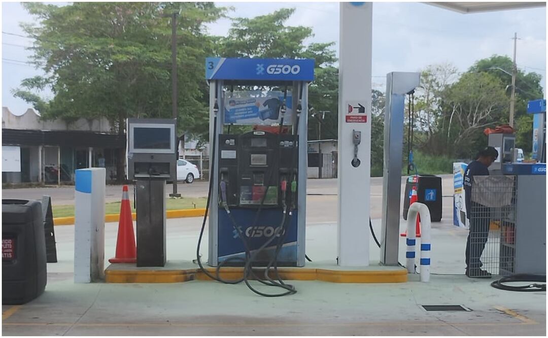 Este 25 de octubre, dos sujetos intentaron prenderle fuego a una gasolinera ubicada en Tabasco. Foto: Especial