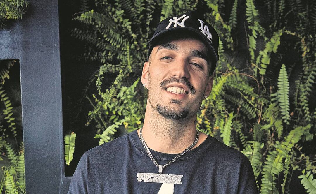 El cantante plasma en su último disco, Smile bix, todo lo que él considera el trabajo de un artista. Foto: Media Dubbing Hit