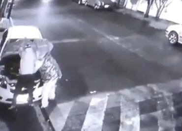 Captan en video robos de baterías y computadoras de autos en Naucalpan