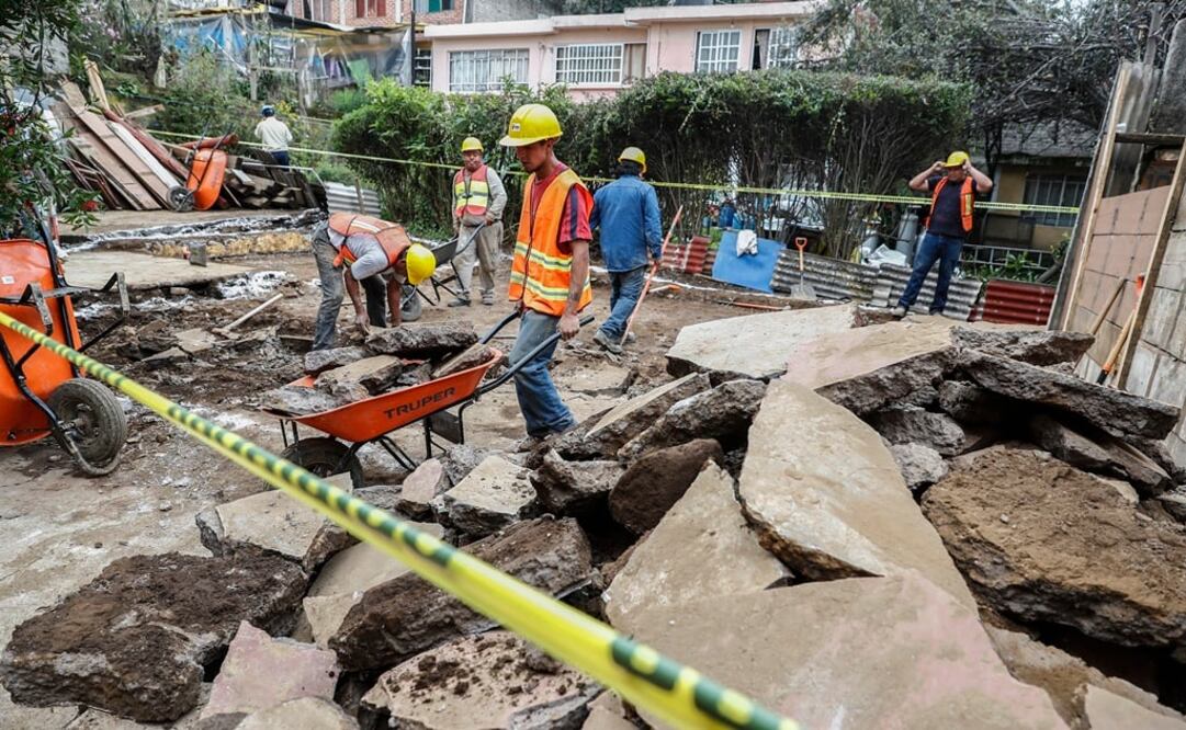 En la colonia Santa Rosa Xochiac, delegación Álvaro Obregón, inició la reconstrucción de viviendas a dos semanas del sismo de 7.1 grados. Foto: Especial