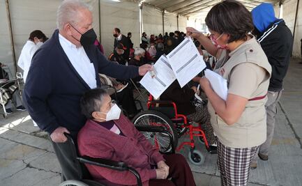 Vacuna de refuerzo antiCovid causa aglomeraciones en sedes; Gobierno llama a respetar organización