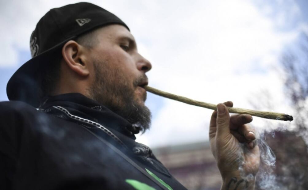 Regalan cigarros de marihuana a personas vacunadas contra Covid-19 en Nueva York