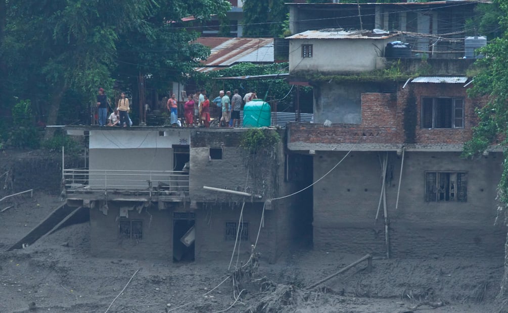 Inundaciones en Nepal dejan decenas de muertos. Foto: AP / Niranjan Shrestha