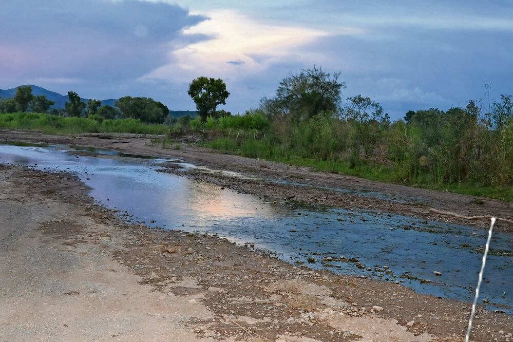 A 10 años de haberse contaminado el río Sonora, vecinos señalan que tienen padecimientos asociados al derrame. Foto: Archivo El Universal