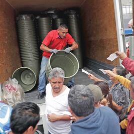 Se sobrevive con una cubeta de agua: Sacmex 