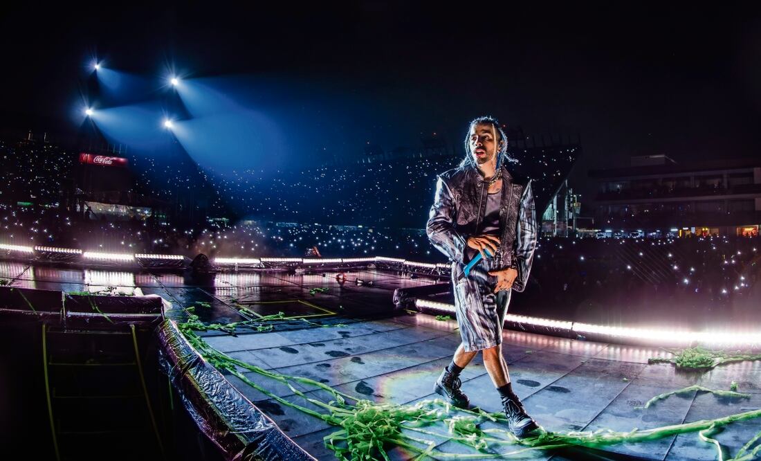 El boricua recibió piropos y regalos sobre el escenario, Foto: Santiago Covarrubias / Ocesa