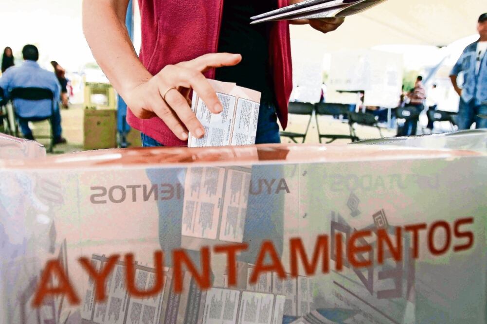 El PAN analiza la jornada electoral en ambos ayuntamientos y los mecanismos de cómputo, para definir sus estrategias de defensa ante los tribunales electorales (ARCHIVO. EL UNIVERSAL)