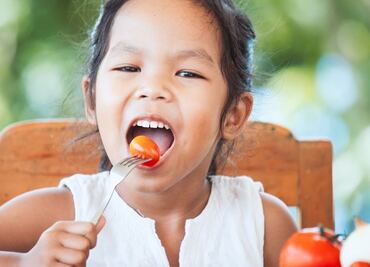 Los alimentos que deberían formar parte de la dieta diaria de los niños hasta los 5 años