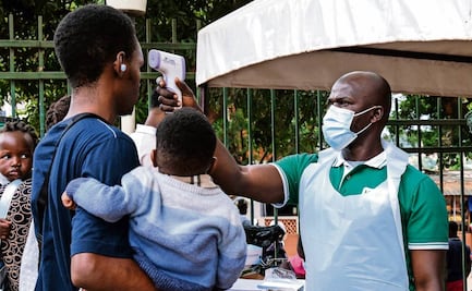 Por ébola, piden a mexicanos no viajar a África
