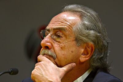 ¿Dónde está Decio de María?