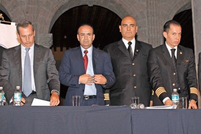 Gobierno apoya a pilotos de Mexicana