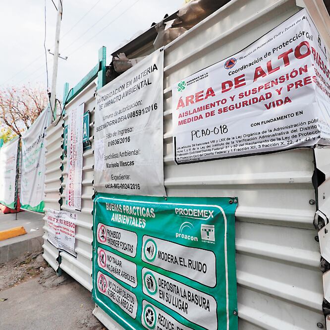 El jueves pasado, la alcaldía Álvaro Obregón suspendió actividades en seis lumbreras de las obras de la L12 del Metro. ARCHIVO EL UNIVERSAL