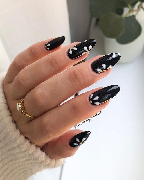 Foto: Instagram @brittany_nailart