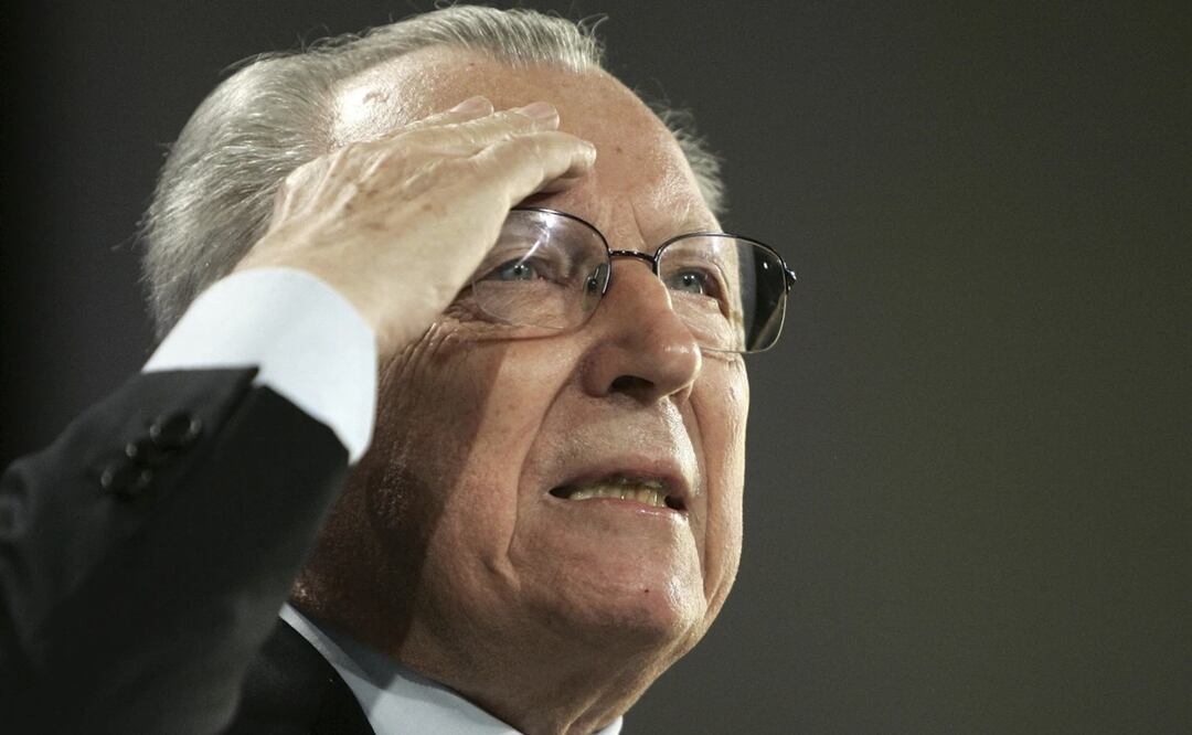 El expresidente de la Comisión Europea, padre del euro y figura importante de la izquierda francesa, Jacques Delors. Foto: AP