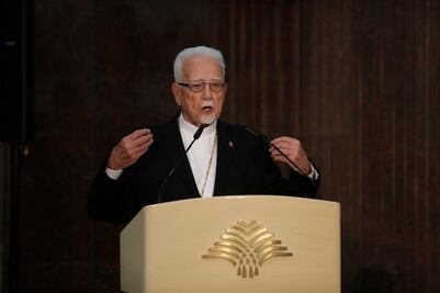 Celebra Antonio Chedraoui 50 aniversario de su ordenación