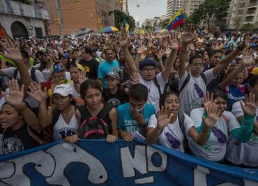 Opositores de Maduro participan en la "Toma de Venezuela"