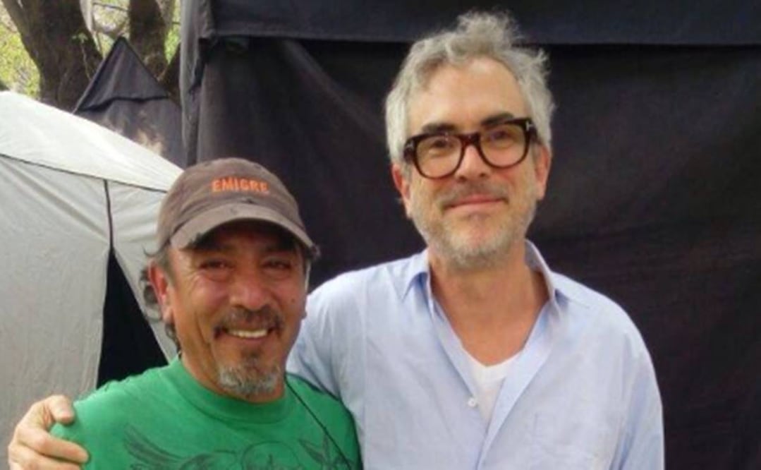 En su cuenta de facebook subió en 2020 una foto con Alfonso Cuarón, director de "ROMA".